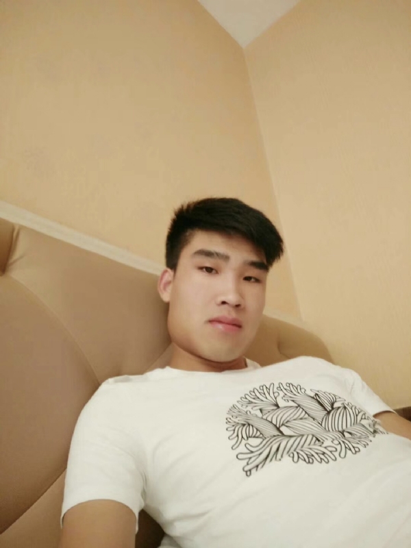 谁不曾孤单上路的第一张照片--乌鲁木齐相亲服务中心