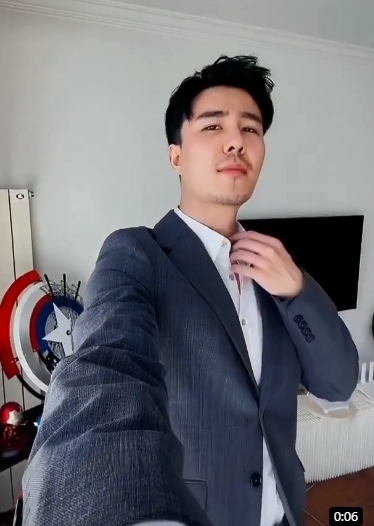 孤獨一郎的第一张照片--乌鲁木齐相亲服务中心