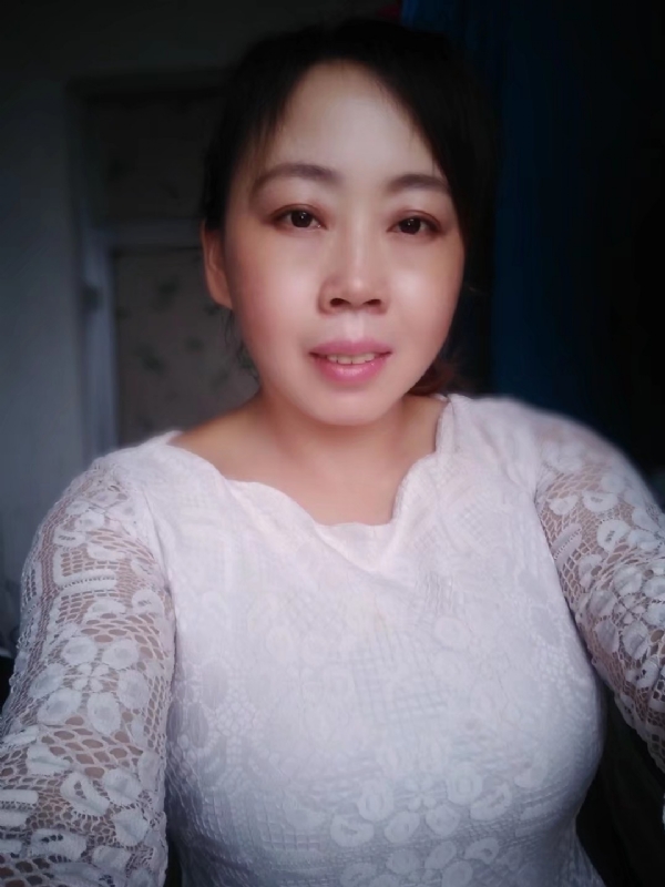 笑看人生的第一张照片--乌鲁木齐相亲服务中心