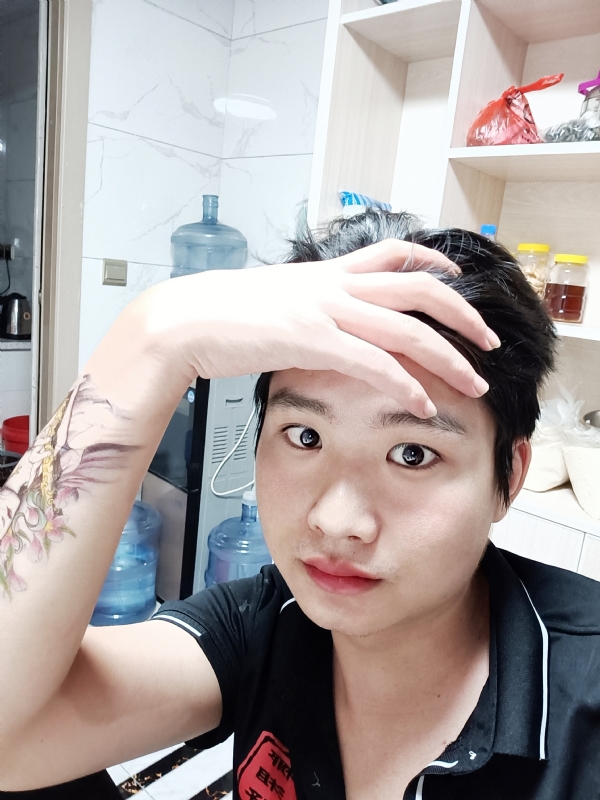 一纸荒年的第一张照片--乌鲁木齐相亲服务中心