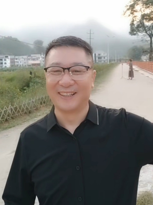 在這裡等你的第二张照片--乌鲁木齐相亲服务中心