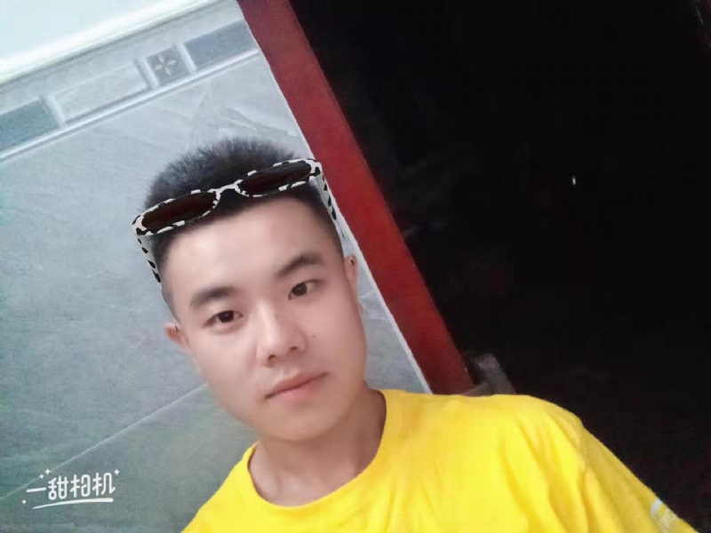 建国90周年的学渣的第一张照片--乌鲁木齐相亲服务中心