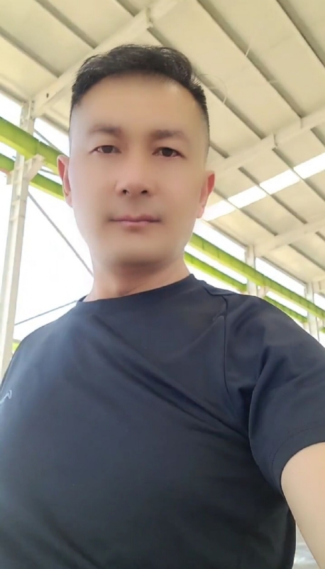 ZHANGHAO的第一张照片--乌鲁木齐相亲服务中心