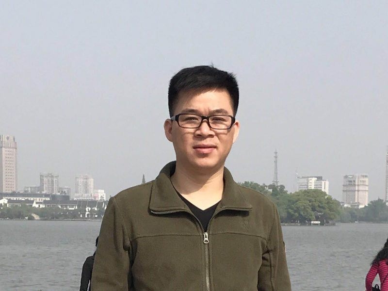 孔雀鱼的第一张照片--乌鲁木齐相亲服务中心