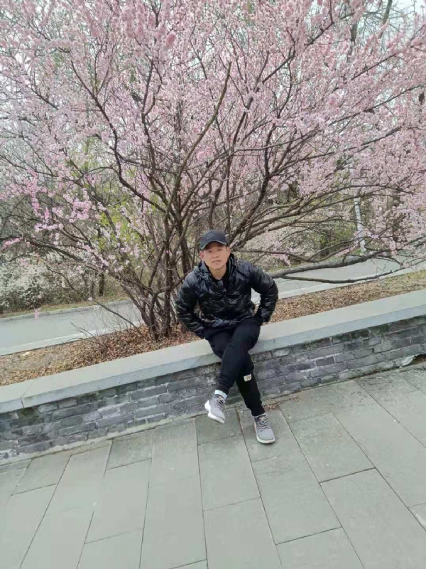 寻找幸福的第一张照片--乌鲁木齐相亲服务中心