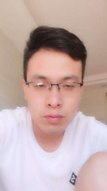 携一人白首的第一张照片--乌鲁木齐相亲服务中心