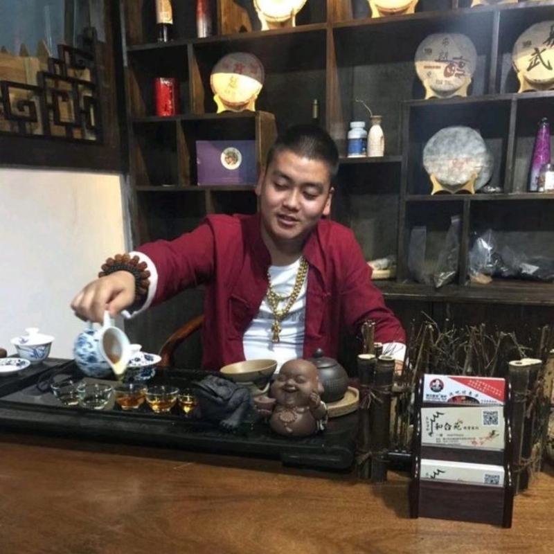 请叫我金爷的第一张照片--乌鲁木齐相亲服务中心