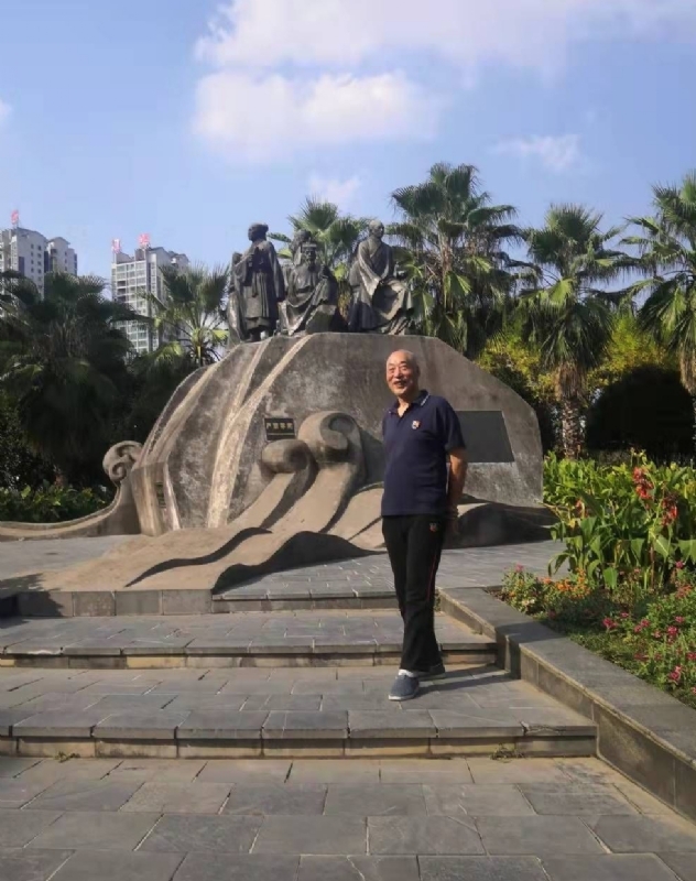 笨笨男的第一张照片--乌鲁木齐相亲服务中心