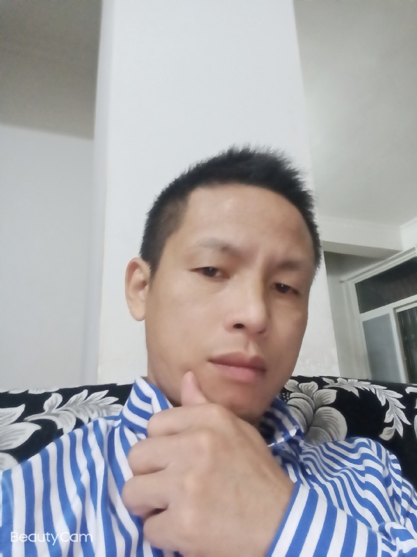 风雨40的第一张照片--乌鲁木齐相亲服务中心