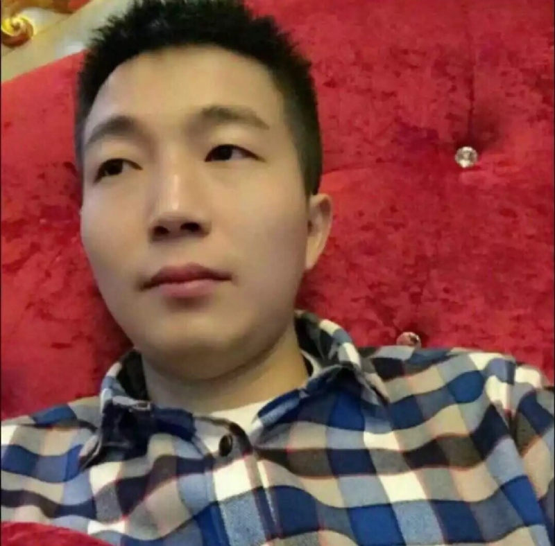 崩塌的信仰的第一张照片--乌鲁木齐相亲服务中心