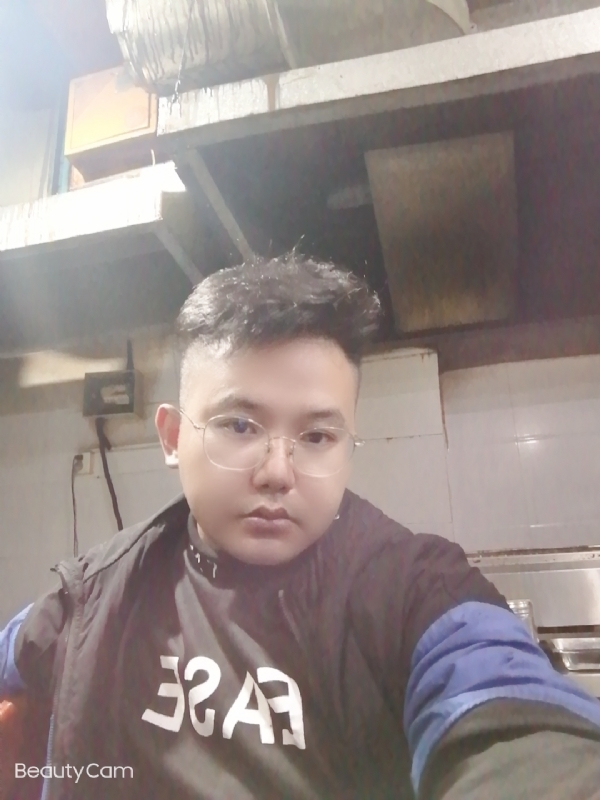 棒哥的第一张照片--乌鲁木齐相亲服务中心