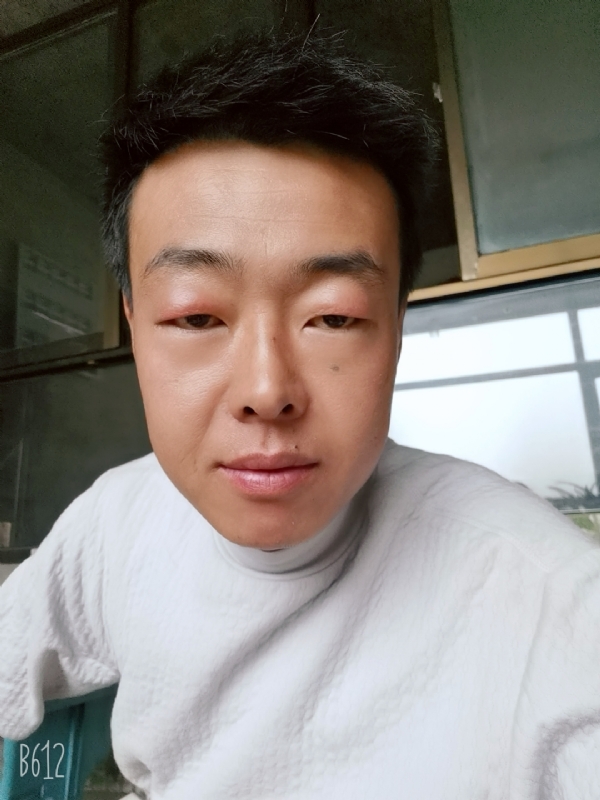 缺爱80后的第一张照片--乌鲁木齐相亲服务中心