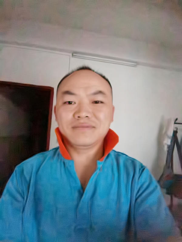 与子携老的第四张照片--乌鲁木齐相亲服务中心