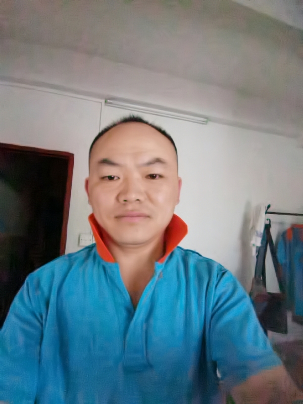 与子携老的第五张照片--乌鲁木齐相亲服务中心