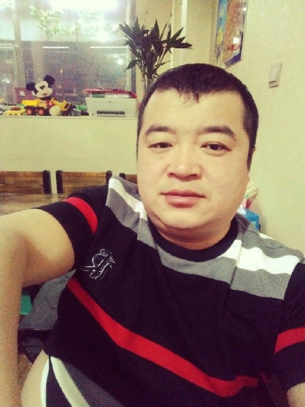 老实人的第一张照片--乌鲁木齐相亲服务中心