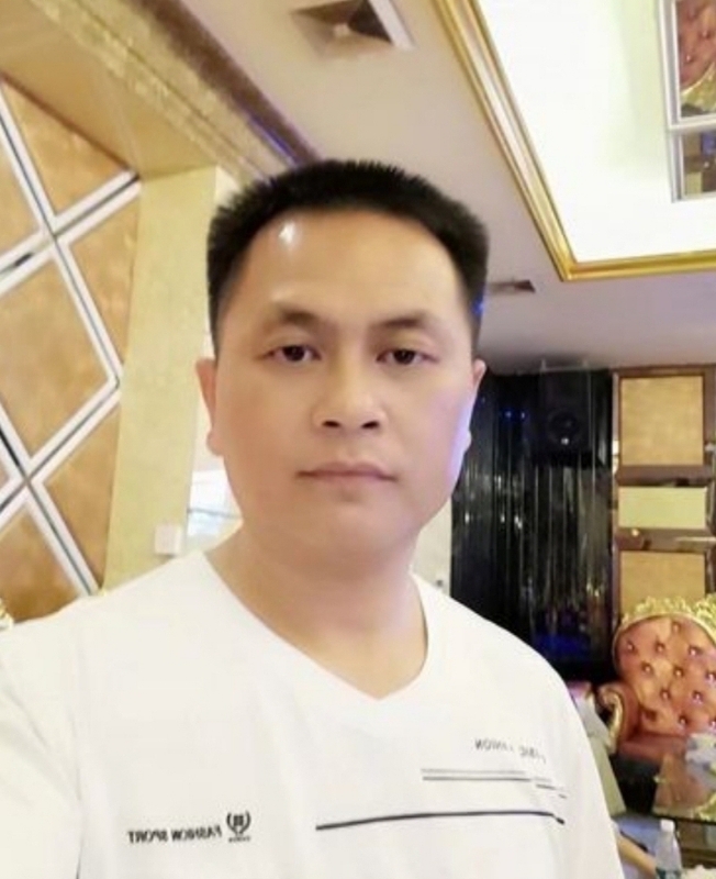 小梁的第一张照片--乌鲁木齐相亲服务中心