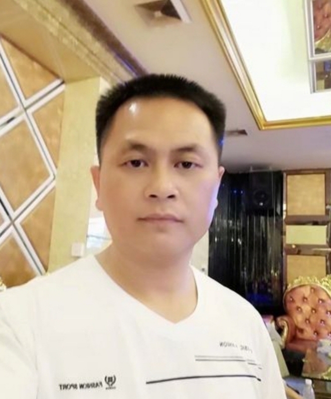 小梁的第二张照片--乌鲁木齐相亲服务中心