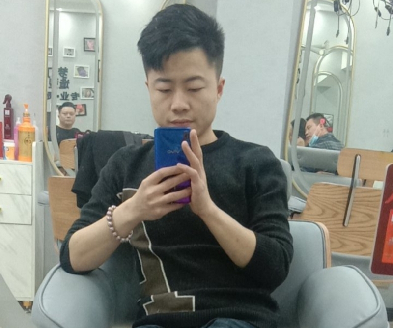 无法自拔的第一张照片--乌鲁木齐相亲服务中心