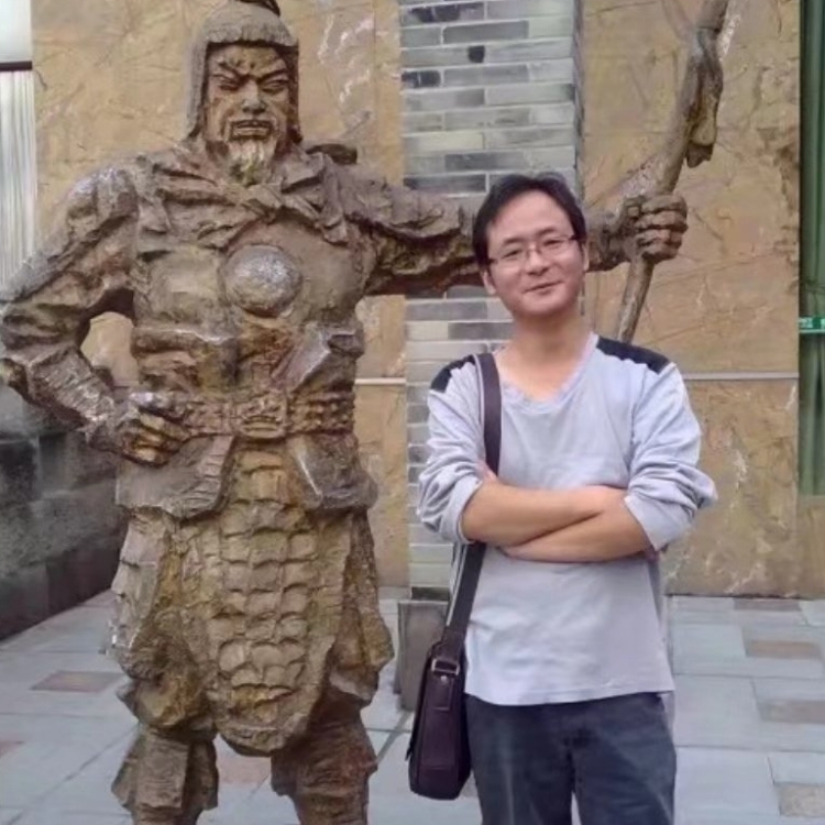 孤狼的第三张照片--乌鲁木齐相亲服务中心