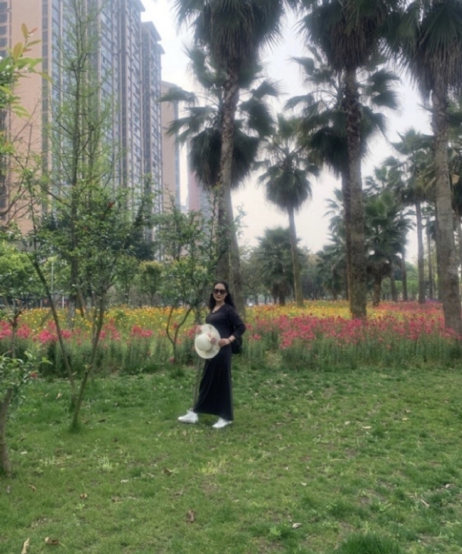 粉墨登场的第一张照片--乌鲁木齐相亲服务中心