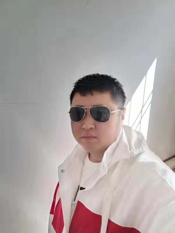 大漠叔叔的第一张照片--乌鲁木齐相亲服务中心