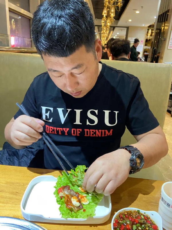 砒霜的第一张照片--乌鲁木齐相亲服务中心