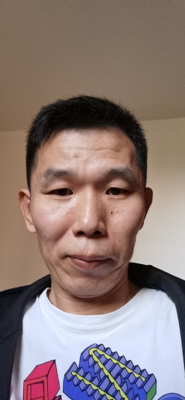 晃晃悠悠的第一张照片--乌鲁木齐相亲服务中心