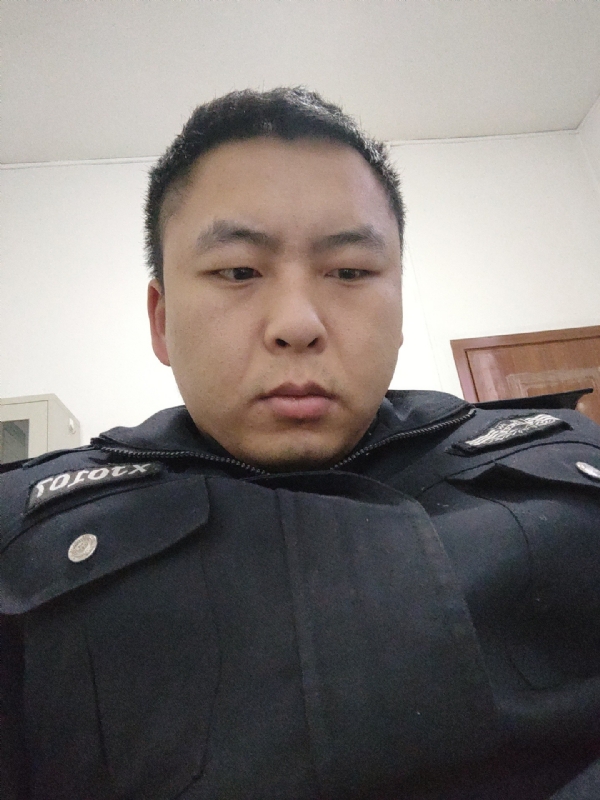 好纠结的第二张照片--乌鲁木齐相亲服务中心