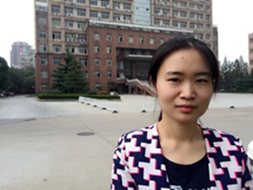 女儿征婚的第一张照片--乌鲁木齐相亲服务中心