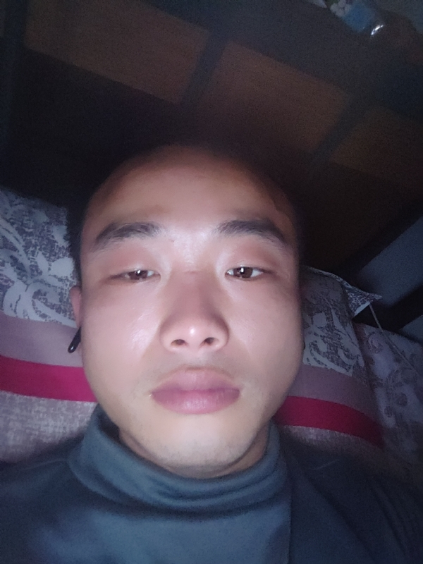 偏爱的第一张照片--乌鲁木齐相亲服务中心