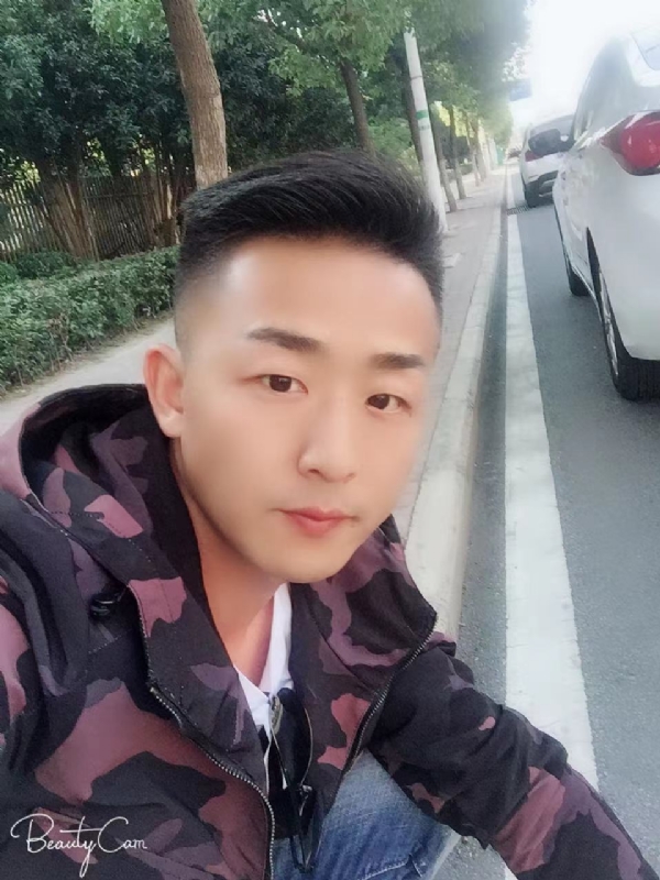 归心的第二张照片--乌鲁木齐相亲服务中心