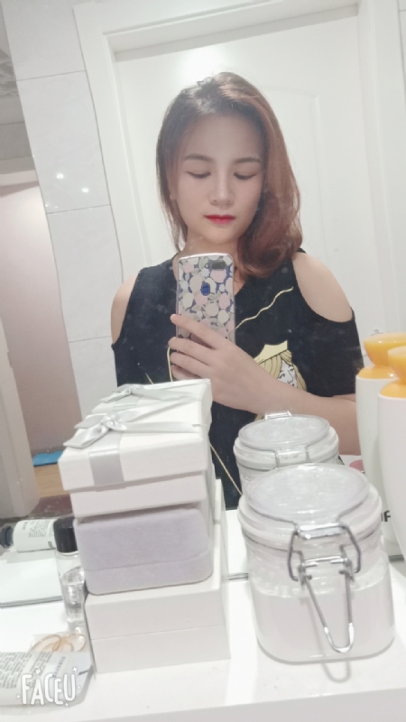 刘莲酥的第四张照片--乌鲁木齐相亲服务中心