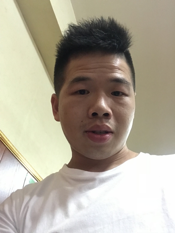 爱请简单点的第一张照片--乌鲁木齐相亲服务中心