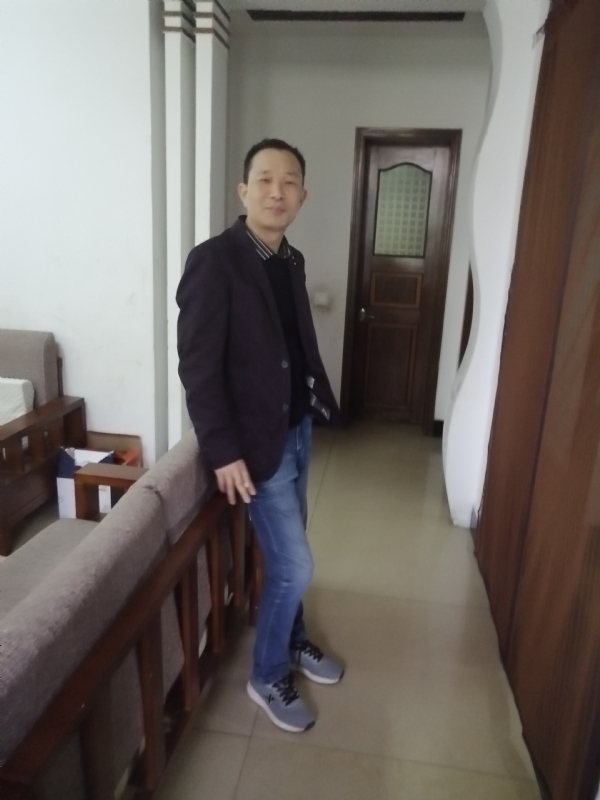 相亲相爱的第一张照片--乌鲁木齐相亲服务中心