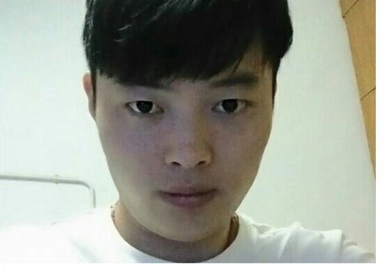 小张哥哥的第一张照片--乌鲁木齐相亲服务中心
