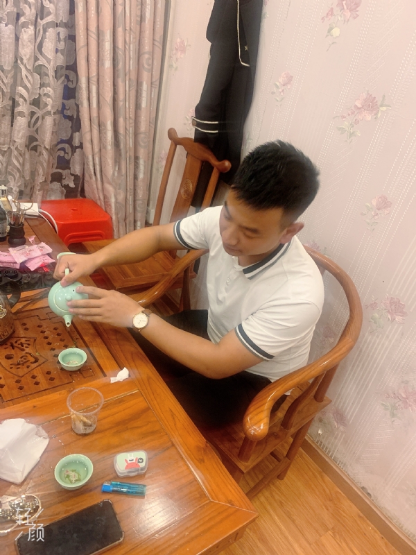 古有风琴的第一张照片--乌鲁木齐相亲服务中心