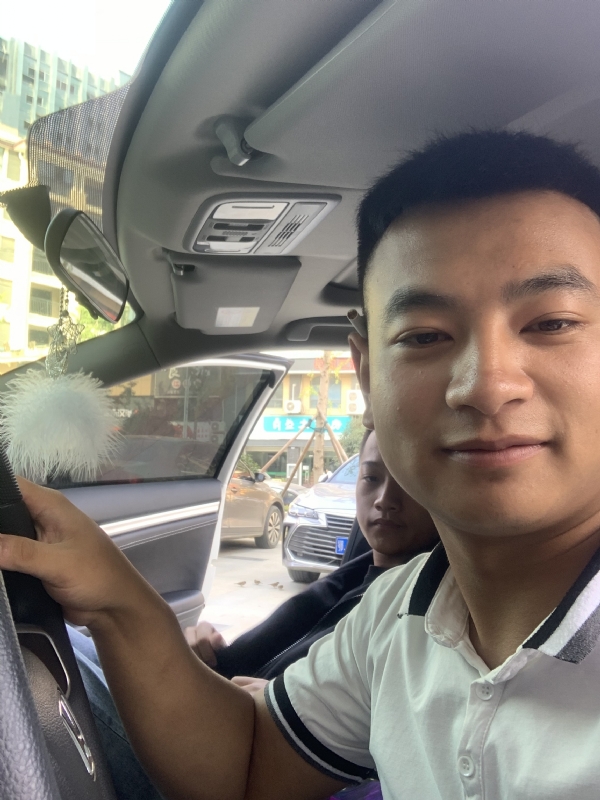 古有风琴的第三张照片--乌鲁木齐相亲服务中心