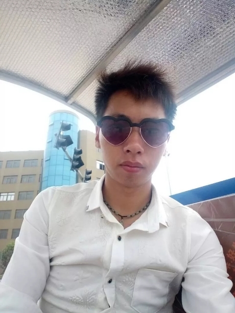 寻缘的第一张照片--乌鲁木齐相亲服务中心