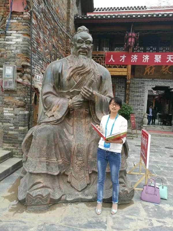过眼云烟的第一张照片--乌鲁木齐相亲服务中心
