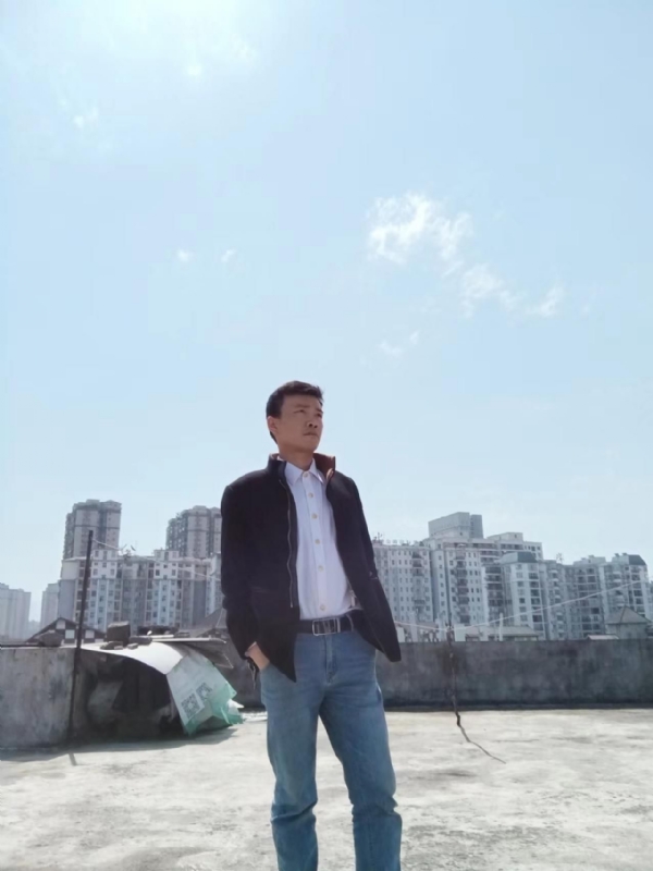 蓝色心情的第一张照片--乌鲁木齐相亲服务中心