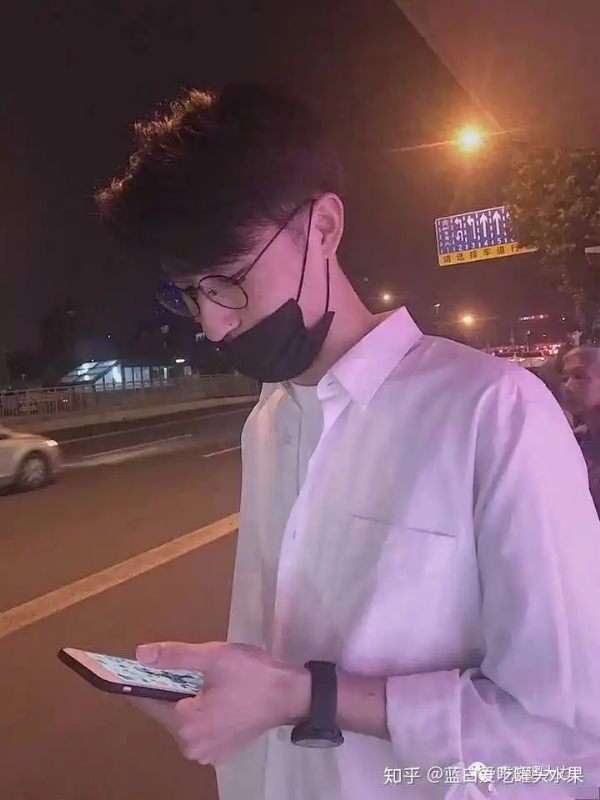 情圣的第二张照片--乌鲁木齐相亲服务中心