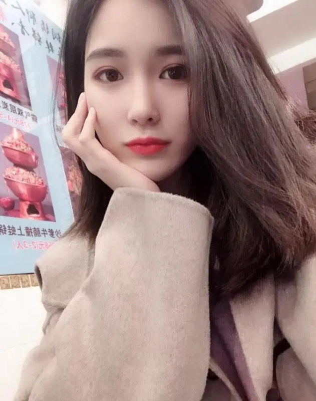 谢玲的第一张照片--乌鲁木齐相亲服务中心