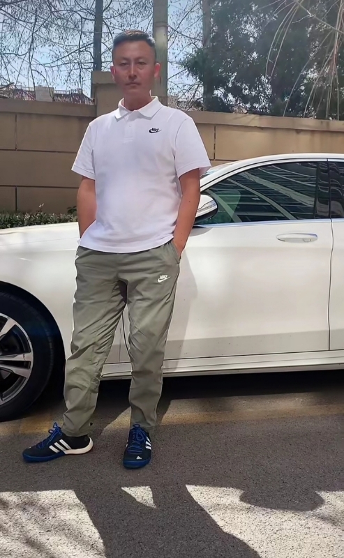 撕心裂肺的第一张照片--乌鲁木齐相亲服务中心
