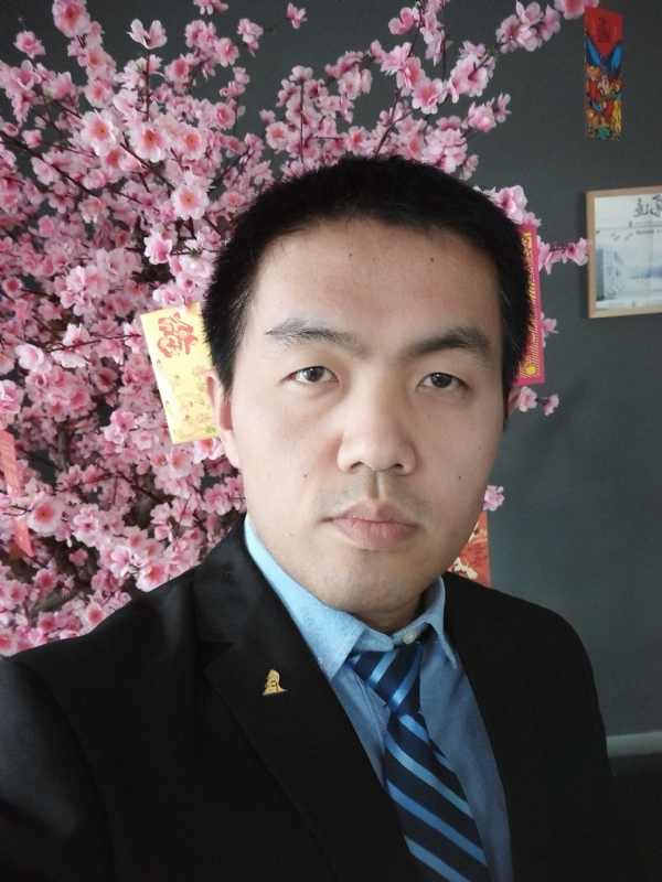 我就是个翻译的第一张照片--乌鲁木齐相亲服务中心
