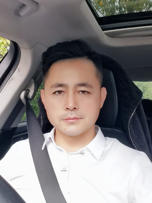 阿华大人的第二张照片--乌鲁木齐相亲服务中心