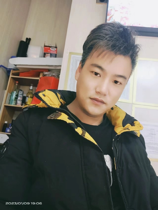 孤酒枕愁眼眠的第二张照片--乌鲁木齐相亲服务中心