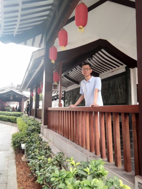 lijian的第一张照片--乌鲁木齐相亲服务中心