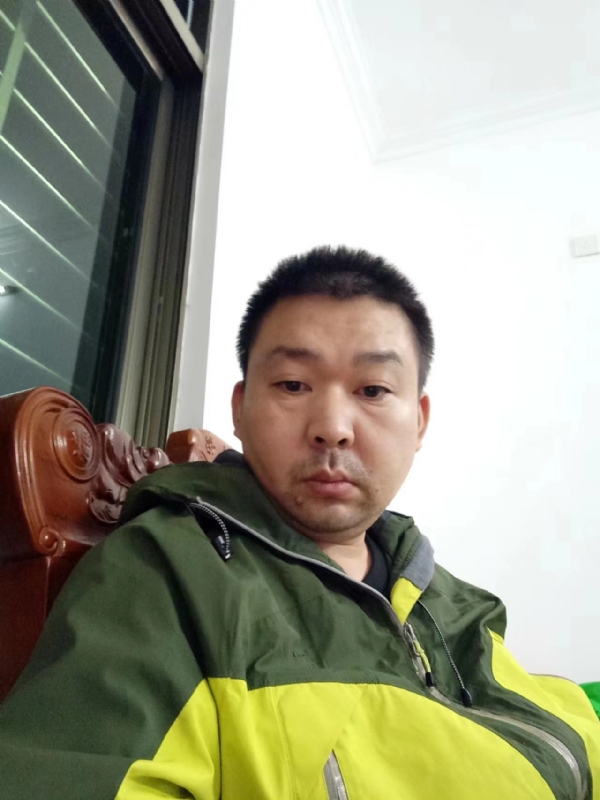 阿汤的第一张照片--乌鲁木齐相亲服务中心