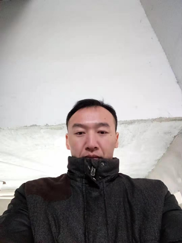 孤狼的第一张照片--乌鲁木齐相亲服务中心