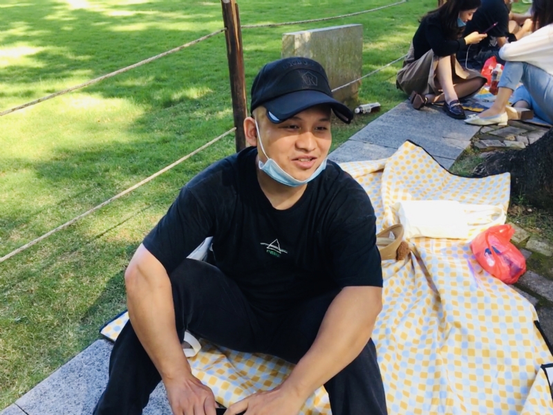 好大一颗石头的第一张照片--乌鲁木齐相亲服务中心